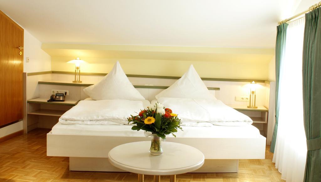 Appartementpension Zum Zacherl เฟลด์เคอร์เชิน ห้อง รูปภาพ